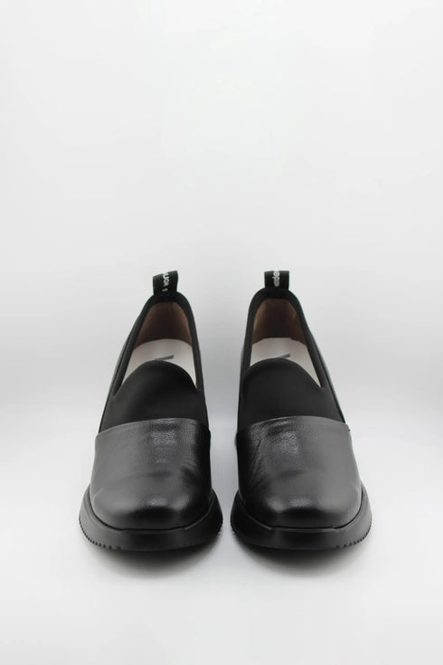 Wonders Slip-On Textured Platform Loafers